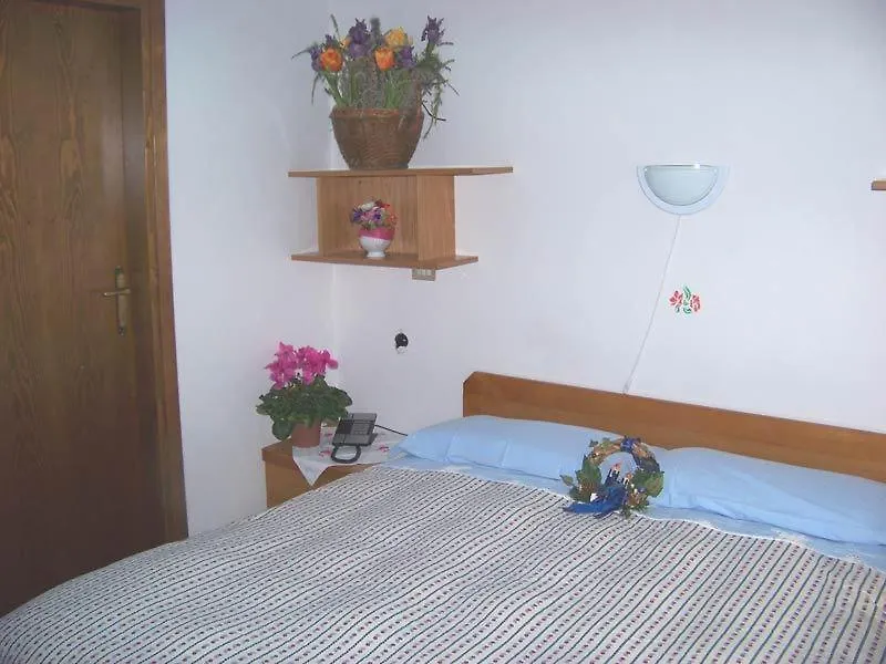 Garni Pecol Bed & Breakfast Fusine Italy